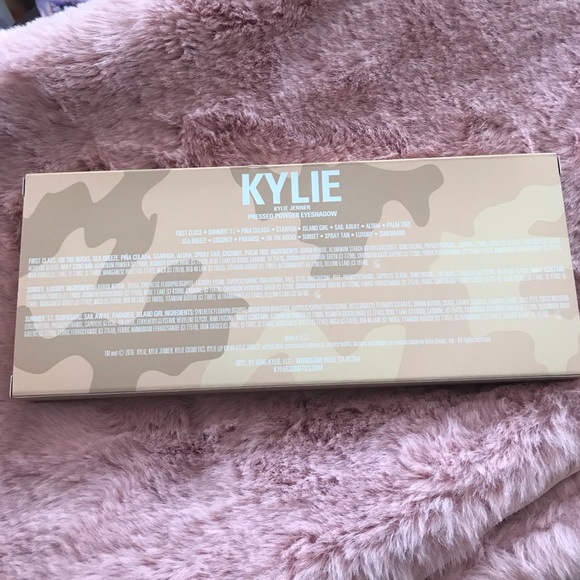 Kylie Cosmetics Vacation Eyeshadow Palette - Picture 3 of 5
